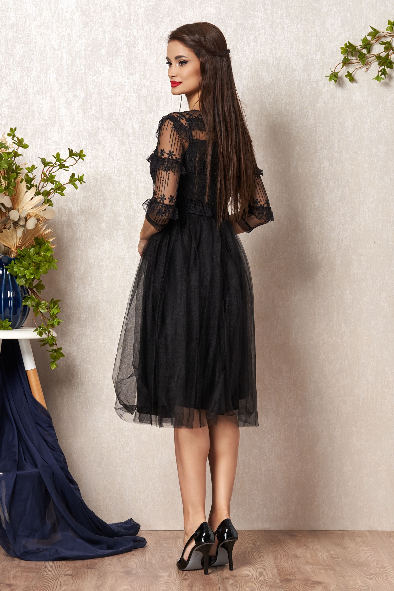 Μαύρο Μίντι Βραδινό Φόρεμα Με Δαντέλα Bianca T861 2