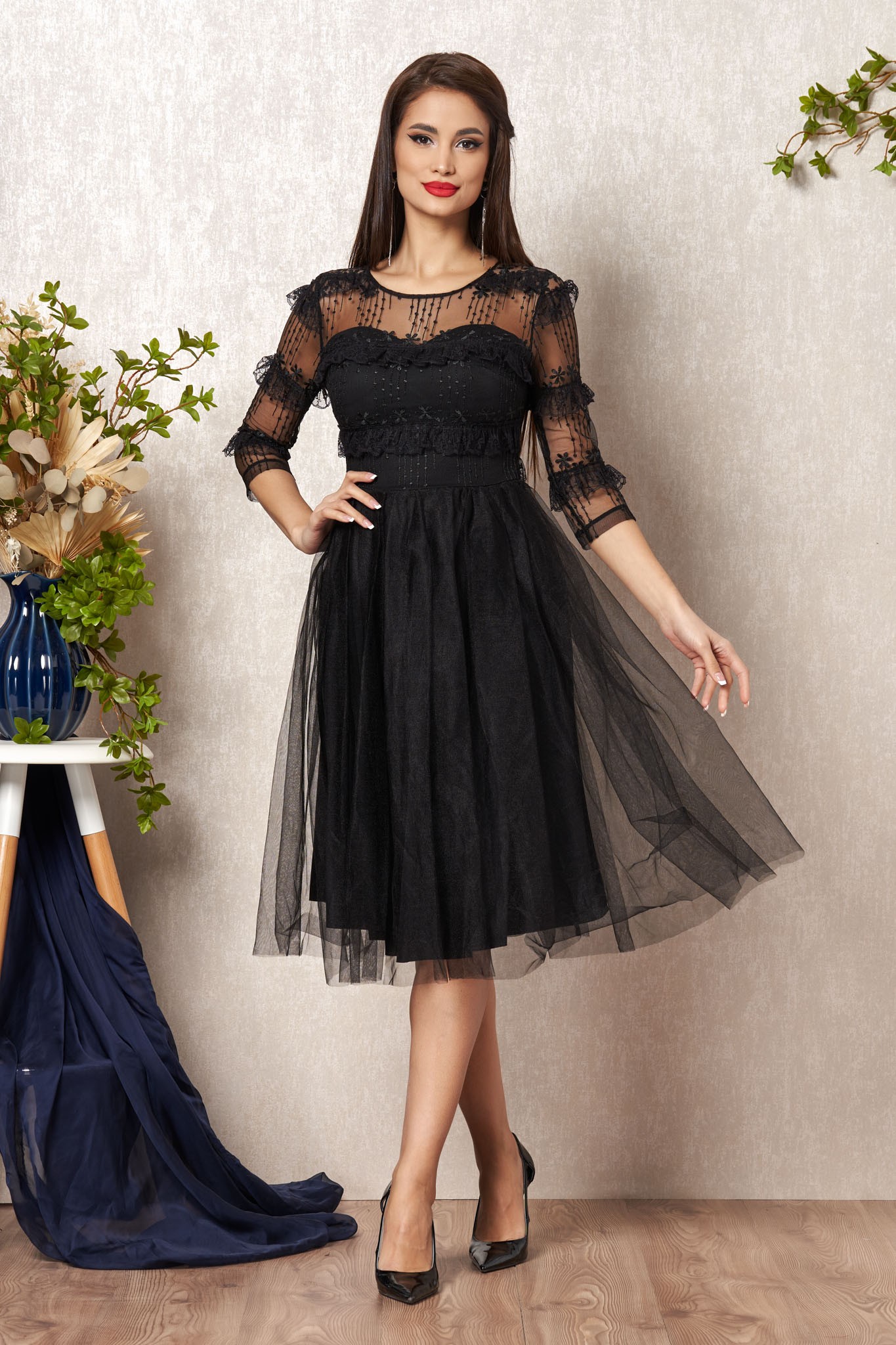 Μαύρο Μίντι Βραδινό Φόρεμα Με Δαντέλα Bianca T861 1
