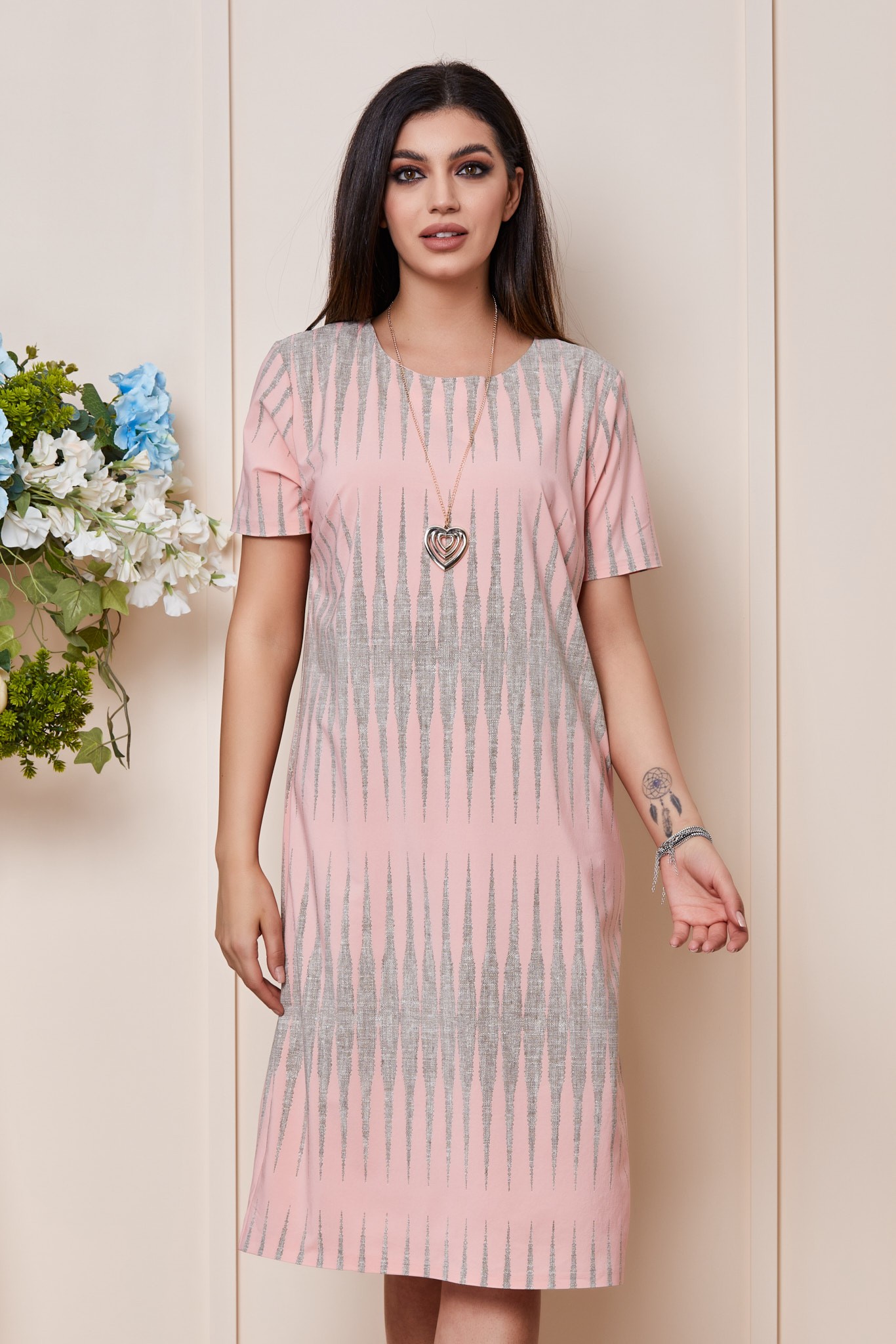 Ροζ Καθημερινό Φόρεμα Με Κολιέ Helga T3085 3