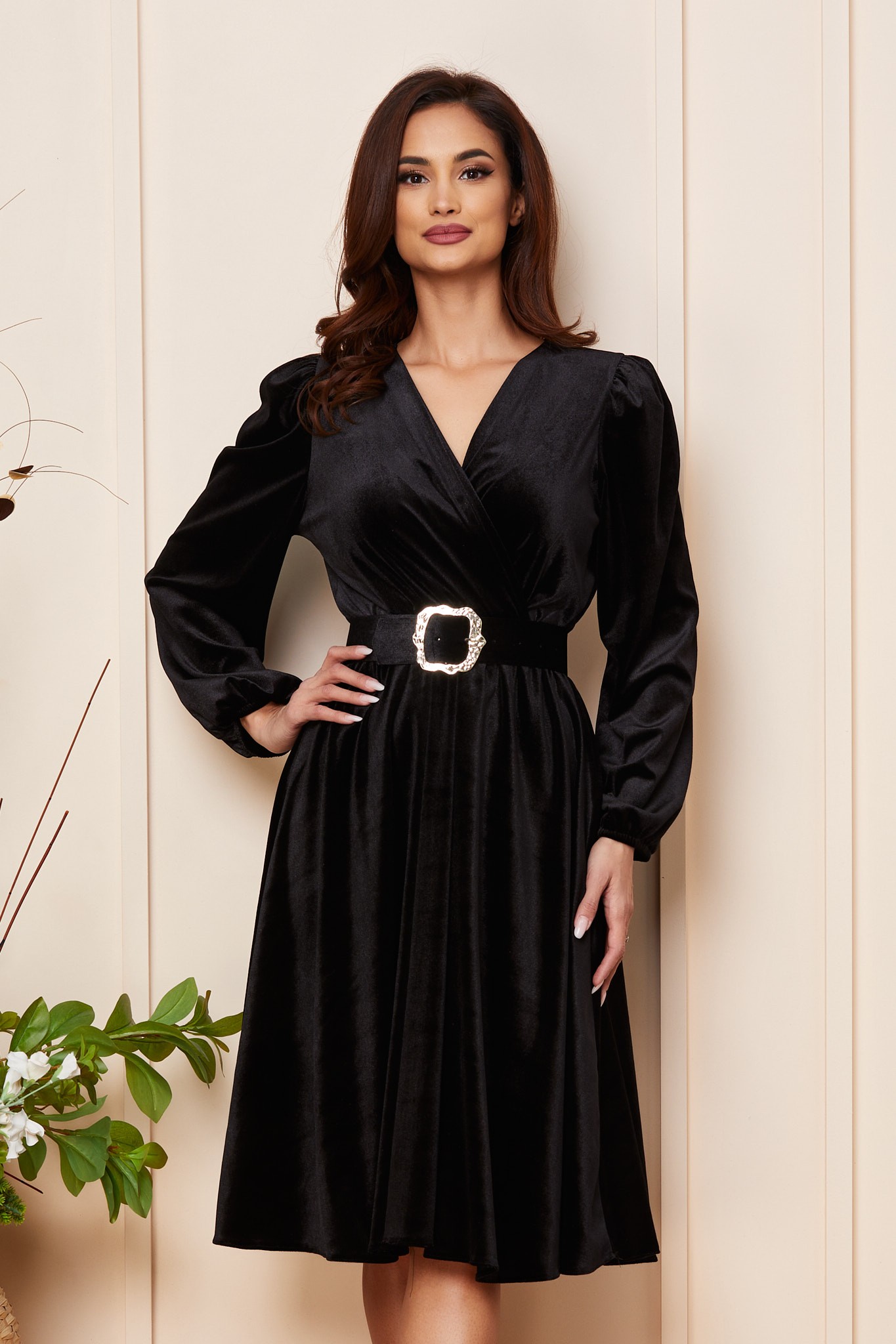 Μαύρο Μίντι Φόρεμα Από Βελούδο Judy T333 3